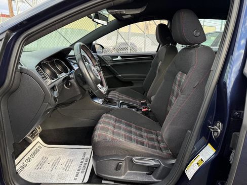 Used 2015 Volkswagen Golf 4-Door image 9