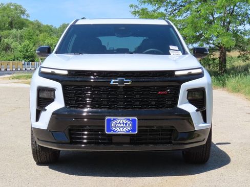 New 2026 Chevrolet Traverse RS w/ LPO, Floor Liner Package AWD/4WD image 18