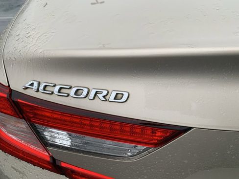 Used 2018 Honda Accord LX image 7