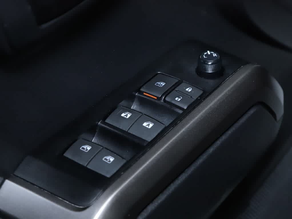 Certified 2023 Toyota Tacoma SR5 AWD/4WD image 16