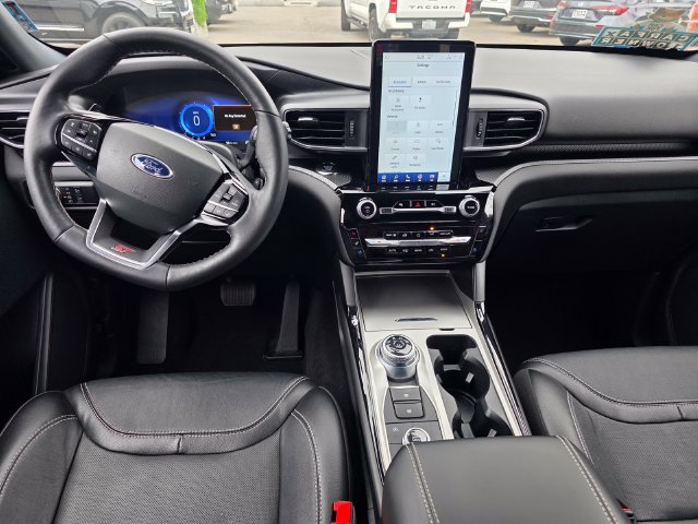 Used 2023 Ford Explorer ST w/ Equipment Group 401A AWD/4WD image 12