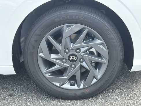 New 2026 Hyundai Elantra Hybrid FWD image 14