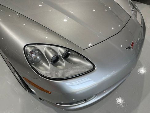 Used 2006 Chevrolet Corvette Convertible w/ Preferred Equipment Group RWD image 15