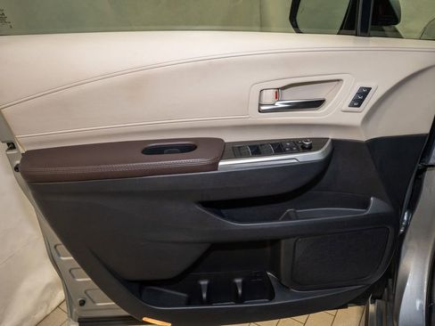 Used 2022 Toyota Sienna Platinum image 14