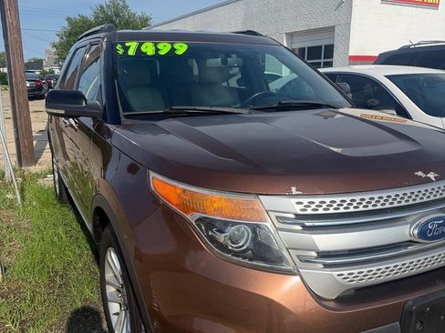 Used 2011 Ford Explorer XLT w/ 202A Rapid Spec Order Code AWD/4WD image 1