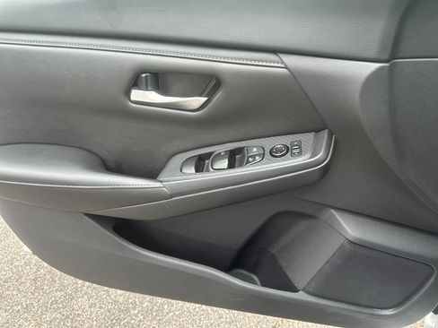 Used 2023 Nissan Sentra SV image 18