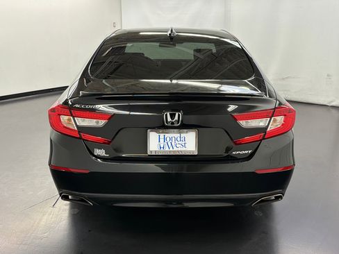 Used 2018 Honda Accord Sport image 10
