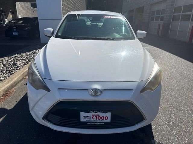 Used 2017 Toyota Yaris iA FWD image 2