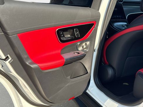 Certified 2024 Mercedes-Benz GLC 300 image 13