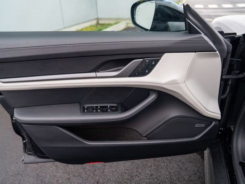 Certified 2025 Porsche Taycan image 10