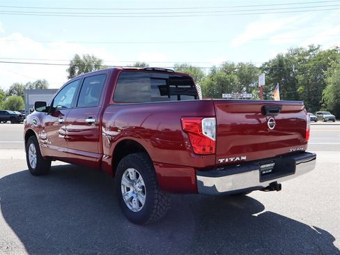 Used 2017 Nissan Titan SV AWD/4WD image 5