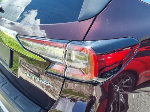 Used 2024 Subaru Outback Limited AWD/4WD image 10
