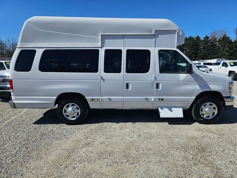 Used 2013 Ford E-350 and Econoline 350 Extended Super Duty w/ PWR Group RWD image 8
