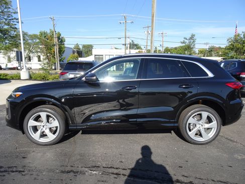 New 2025 Audi Q5 Premium Plus image 2