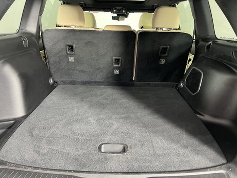 Certified 2024 Jeep Grand Cherokee Limited w/ Luxury Tech Group II image 29