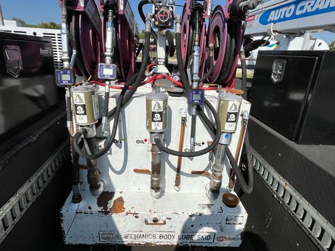 Used 2016 Ford F550 4x4 SuperCab Super Duty image 24