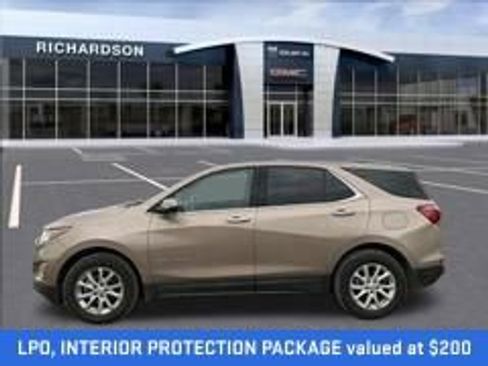 Used 2019 Chevrolet Equinox LT w/ Driver Convenience Package FWD image 3