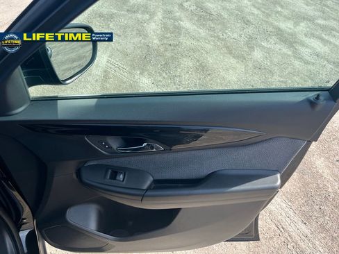 Used 2025 Chevrolet TrailBlazer LT image 33