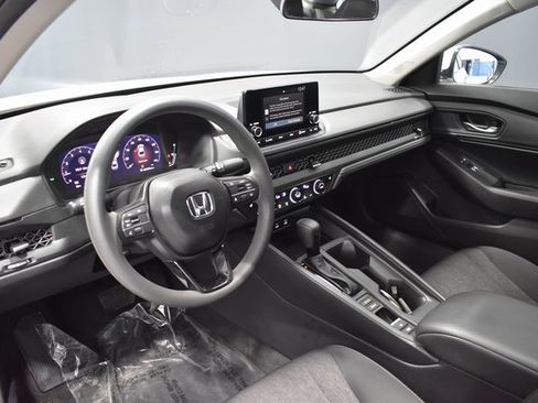 Used 2024 Honda Accord EX image 4
