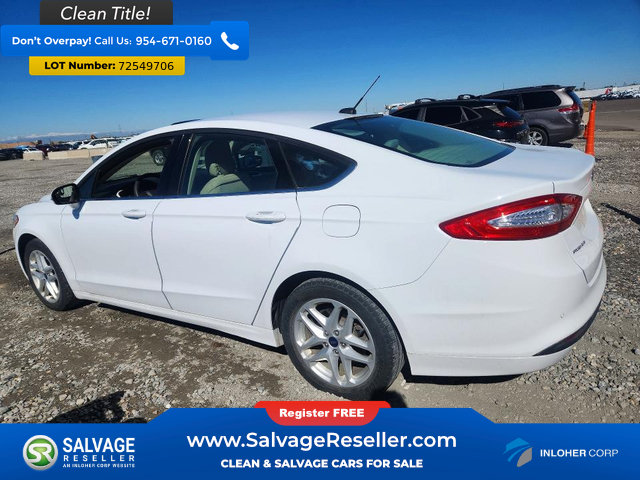 Used 2014 Ford Fusion SE FWD image 3