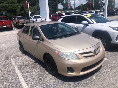 Used 2011 Toyota Corolla FWD image 1