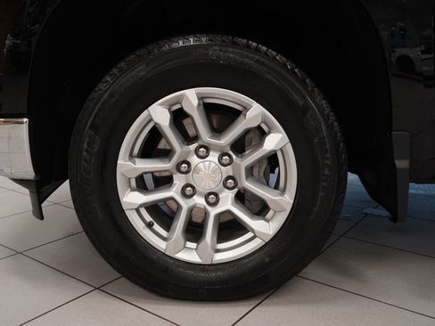 Used 2023 Chevrolet Silverado 1500 LT AWD/4WD image 14