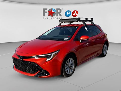 Used 2025 Toyota Corolla SE w/ SE Package FWD image 1