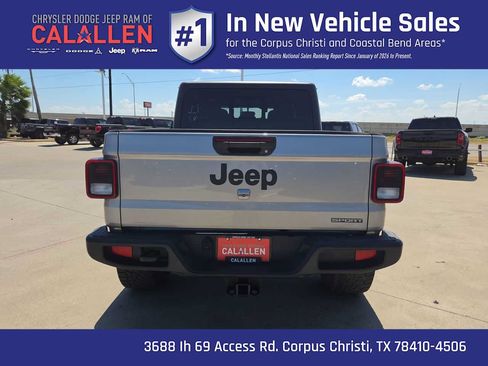 Used 2020 Jeep Gladiator Sport w/ Quick Order Package 24S AWD/4WD image 13
