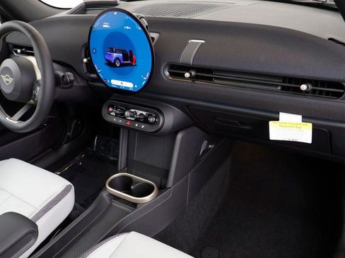 New 2026 MINI Cooper 2-Door Hardtop FWD image 19