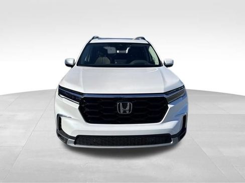 Used 2025 Honda Pilot Elite image 3