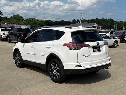 Used 2018 Toyota RAV4 LE w/ All Weather Liner Package AWD/4WD image 4