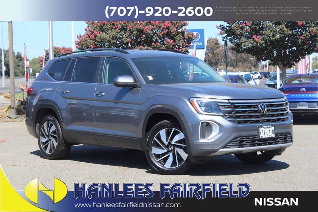 Used 2025 Volkswagen Atlas SE FWD image 1