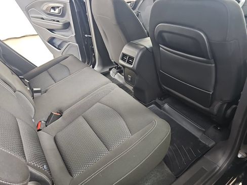 Used 2023 GMC Terrain SLE w/ Driver Convenience Package FWD image 14