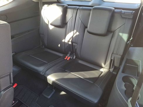 Used 2018 Volkswagen Atlas SEL image 9