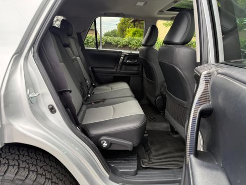 Used 2019 Toyota 4Runner SR5 Premium AWD/4WD image 28