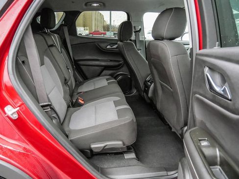 Used 2025 Chevrolet Blazer LT image 17