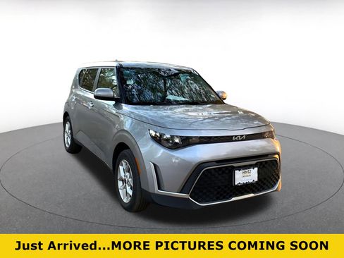 Used 2025 Kia Soul LX w/ LX Technology Package image 1