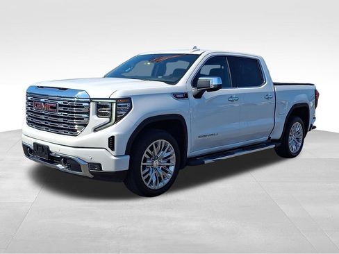 Used 2023 GMC Sierra 1500 Denali AWD/4WD image 3