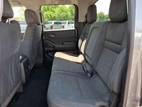 Used 2024 Nissan Frontier SV w/ Tow Package AWD/4WD image 11