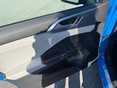 New 2026 Volkswagen Taos SE image 32