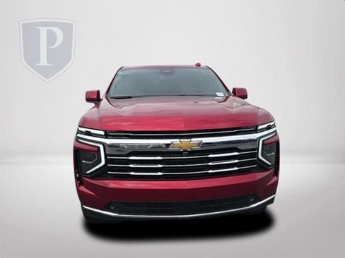 New 2026 Chevrolet Suburban LT w/ Comfort Package AWD/4WD image 12