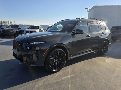 New 2026 BMW X7 M60i image 5