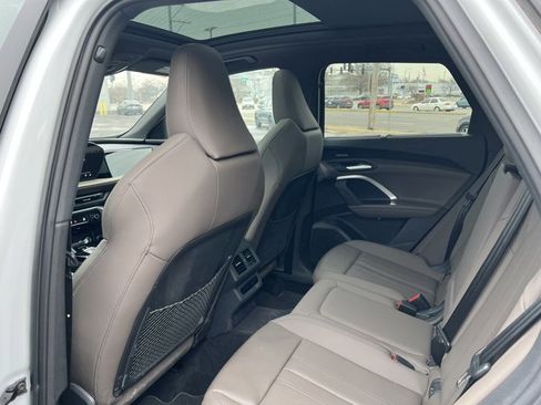 Used 2025 Audi Q5 Premium Plus w/ Premium Plus image 7