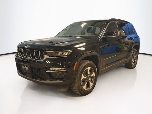 Used 2023 Jeep Grand Cherokee 4WD 4xe w/ Luxury Tech Group II image 3