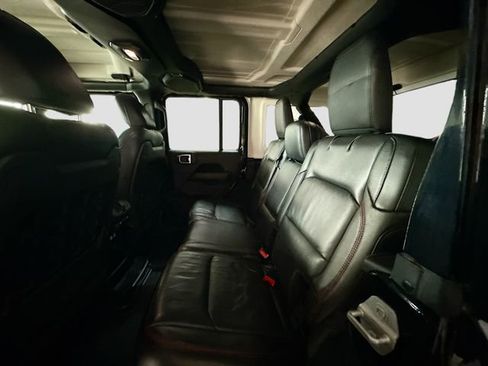 Used 2018 Jeep Wrangler Unlimited Rubicon w/ Dual Top Group image 24