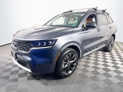 Used 2022 Kia Sorento SX Prestige w/ Rust Color Package image 3