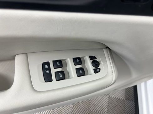 Used 2023 Volvo XC60 B5 Plus w/ Climate Package image 13