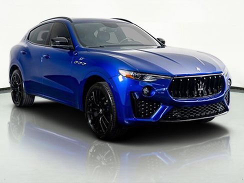 Used 2022 Maserati Levante GT image 4