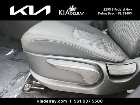 Used 2023 Kia Sportage LX FWD image 17