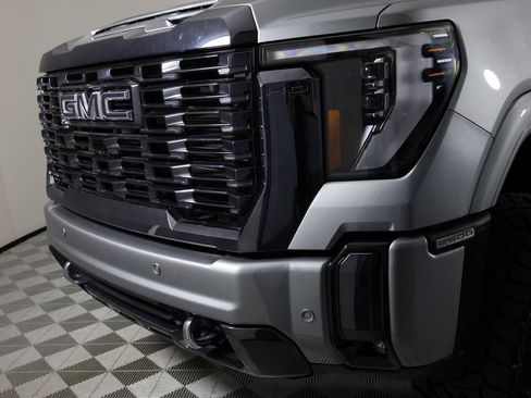 Used 2024 GMC Sierra 2500 Denali Ultimate image 45